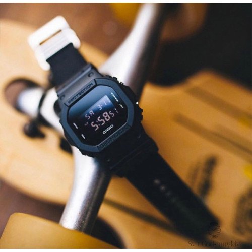 Casio G-SHOCK DW-5600BBN-1